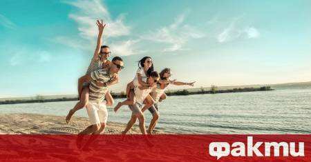 Лятото вече официално е тук Много хора казват че сезонът