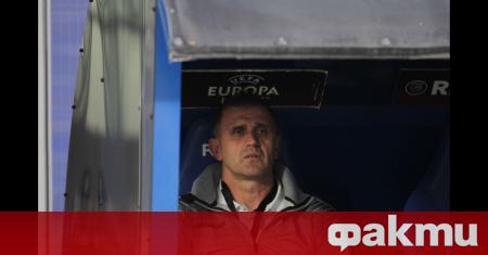 Tреньорът на Локомотив Пловдив Бруно Акрапович е проверяван ежедневно от