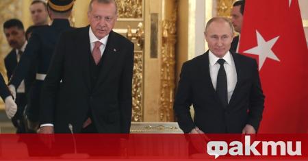 Турският външен министър Мевлют Чавушоглу е разговарял по телефона с