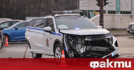 Тежка катастрофа в центъра на София Служебен автомобил на Столична