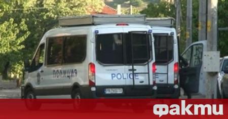 Двама полицаи са били нападнати от агресивни роми в Шекер