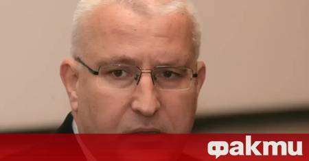 Възможно е в служебния кабинет да присъстват личности които са