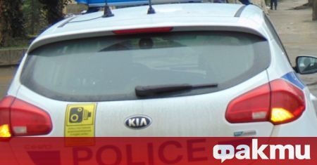 Полицията в Плевен издирва шофьор блъснал местен жител на село