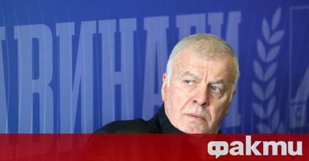 Мажоритарният собственик на Левски Наско Сираков води заключителни преговори за