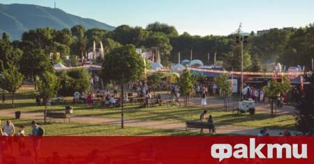 С настъпването на истинските летни горещини културният живот в България