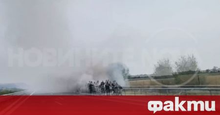 Бус се запали на автомагистрала Тракия в участъка преди Първомай