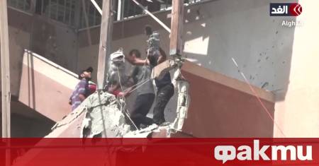 Най малко 90 души са блокирани в болнична сграда в град