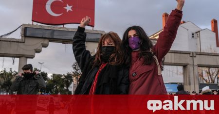 Турция превъртя часовника за човешките права с поне десет години
