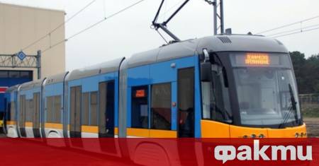 От днес се възстановява движението на трамваите по столичната улица