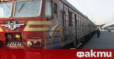 Влак е блъснал каруца на прелез край Нова Загора съобщава