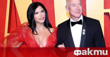 Милиардерът Джеф Безос бе принуден да премести пищните си венчални