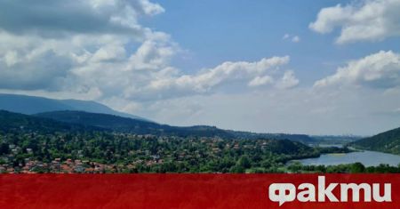 Минималните температури днес ще бъдат от 17 deg до 22 deg а