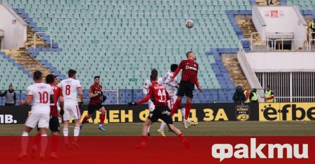 Един от двата мача открили футболната пролет в България бе