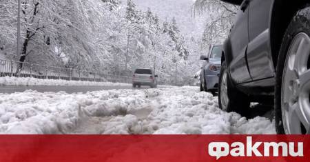 Ограничава се движението на тежкотоварни автомобили с ремаркета и полуремаркета