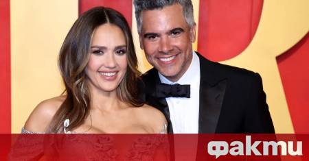 Актрисата Джесика Алба и продуцентът Кеш Уорън официално финализираха развода