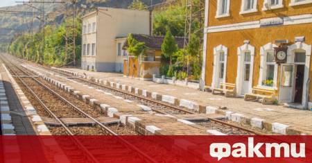 Движението на влакове през Искърското дефиле в района на Елисейна