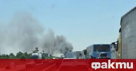 Тир се запали на магистрала Тракия в платното към Бургас