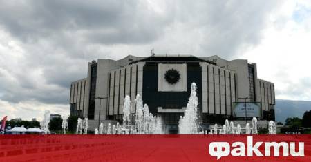 ФАКТИ публикува мнения с широк спектър от гледни точки за