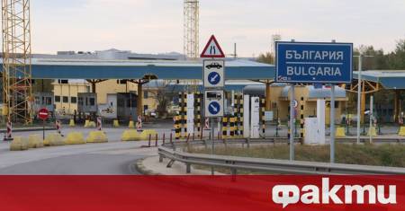 Заради образувала се километрична опашка от автомобили на румънска територия