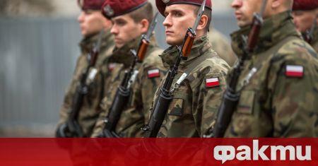 Полският министър на отбраната Мариуш Блашчак обяви, че е подписал