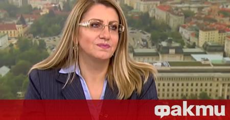 Новият министър на правосъдието Десислава Ахладова смята Стивън Кинг за