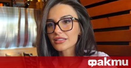 Журналистката Адриана Посуеко показа шеметно тяло в социалните мрежи Красавицата