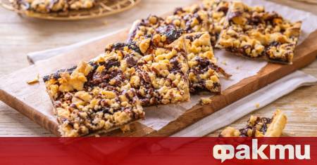 Необходими продукти За основата бутер тесто 500 г брашно за
