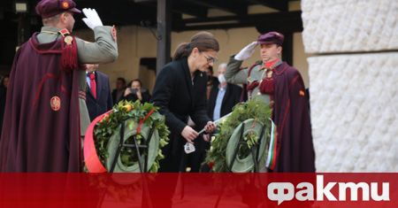 Министърът на външните работи Теодора Генчовска положи цветя на гроба