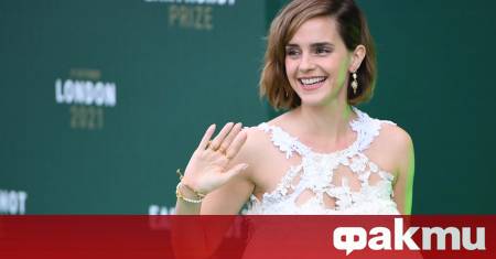 Козметологът Дженифър Армстронг и пластичните хирурзи Дженифър Харингтън и Яел