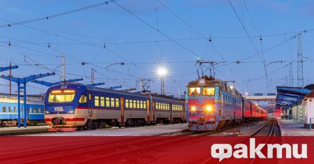Руските нападения по железопътната система нарушиха сериозно влаковите услуги в