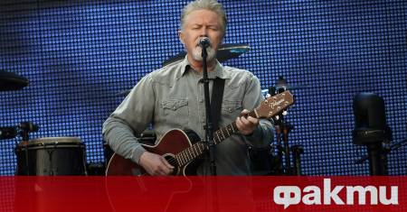 Легендарният американски музикант композитор и съосновател на култовата рок група