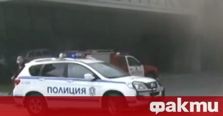 Голям пожар избухна в хипермаркет в Бургас. Около сградата се