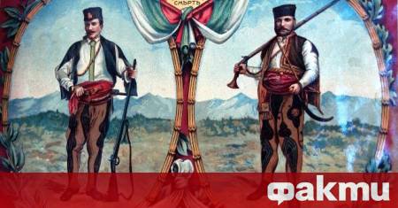 С поднасяне на венци и цветя и историческа възстановка в