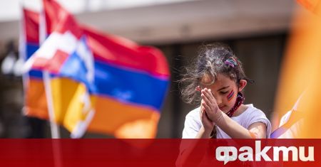Премиерът на Армения Никол Пашинян обяви че подава оставка но