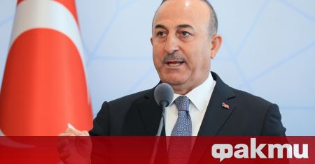Турският външен министър деликатно обърна внимание на чуждестранен журналист че