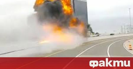 Голяма цистерна избухна в пламъци на магистрала в Съединените щати