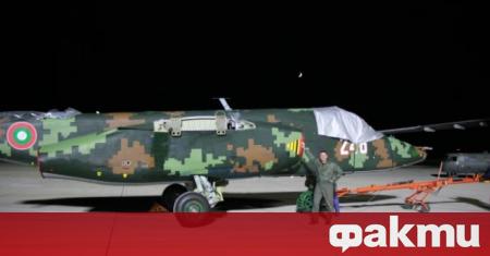 Първите два ремонтирани самолета Су 25 бяха доставени в авиобаза Безмер