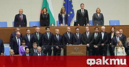 Румен Радев премиер ли е или страничен наблюдател на собственото