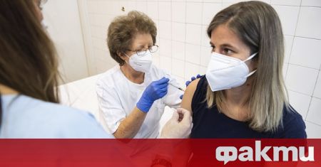 Дания ще предложи по-късно тази година четвърта доза ваксина срещу