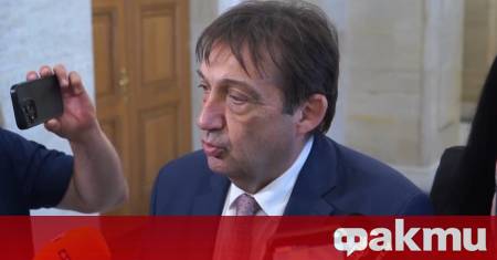Договорите за мантинелите са били сключвани 2022 г във връзка