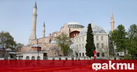 Турският външен министър Мевлют Чавушоглу заяви че статутът на Света