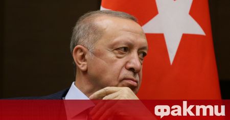 Президентът на Турция Реджеп Ердоган заплаши днес да изгони посланиците