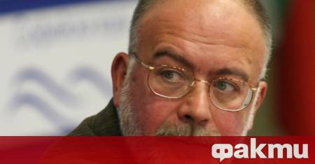 Илюзия е че Радев не вдига вълна Формацията около него