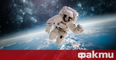 За първи път китайка излезе в Космоса предаде Франс прес