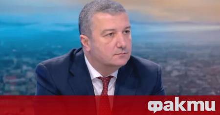 Председателят на ПГ на БСП Обединена Левица Драгомир Стойнев също