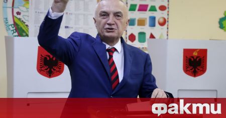 Държавният глава на Албания Илир Мета обяви че ще остане