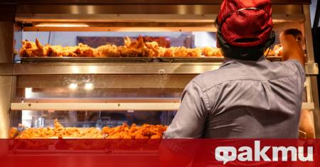 Служителка на Burger King управлявала сама цялото заведение в продължение