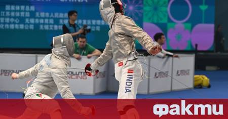 Националите Симеон Далеков вляво и Виктор Филев отпаднаха в схемата
