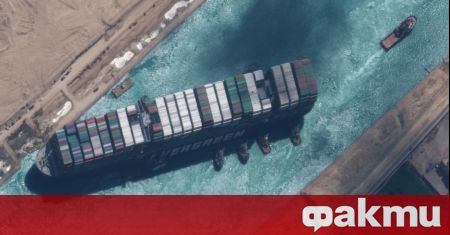 Корабоплаването през Суецкия канал бе възстановено в понеделник след като