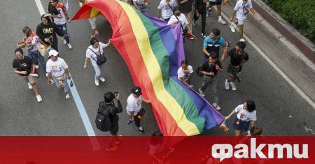 Еднополови двойки във Филипините живеещи на семейни начала могат да